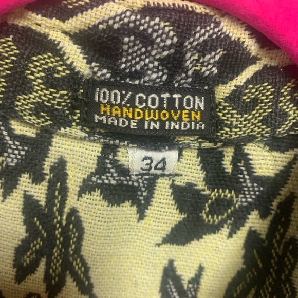 100% Cotton Handwoven Women’s Button Up Gown - Picture 3 of 4